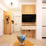 Ravsea Luxury In Odyssey Spa&pool-parking 公寓 马马亚