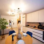 Ravsea Luxury In Odyssey Spa&pool-parking 公寓