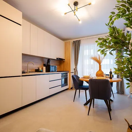 Ravsea Luxury In Odyssey Spa&pool-parking Apartman
