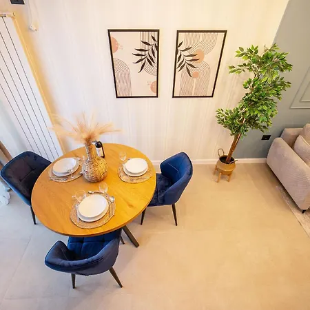Ravsea Luxury In Odyssey Spa&pool-parking Apartamento *
