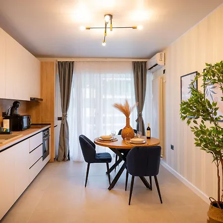 Ravsea Luxury In Odyssey Spa&pool-parking Apartman Mamaia