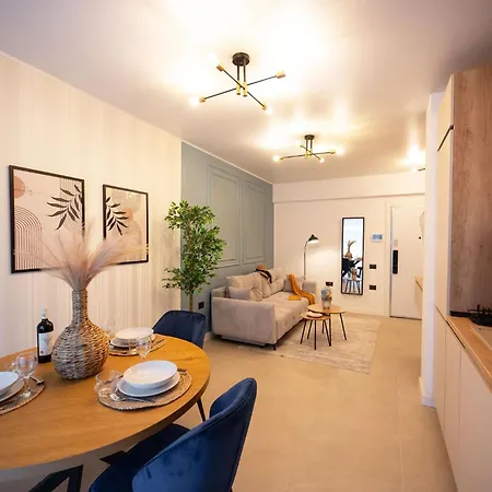 Ravsea Luxury In Odyssey Spa&pool-parking Apartment *
