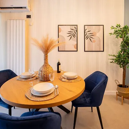 Ravsea Luxury In Odyssey Spa&pool-parking アパート ママイア